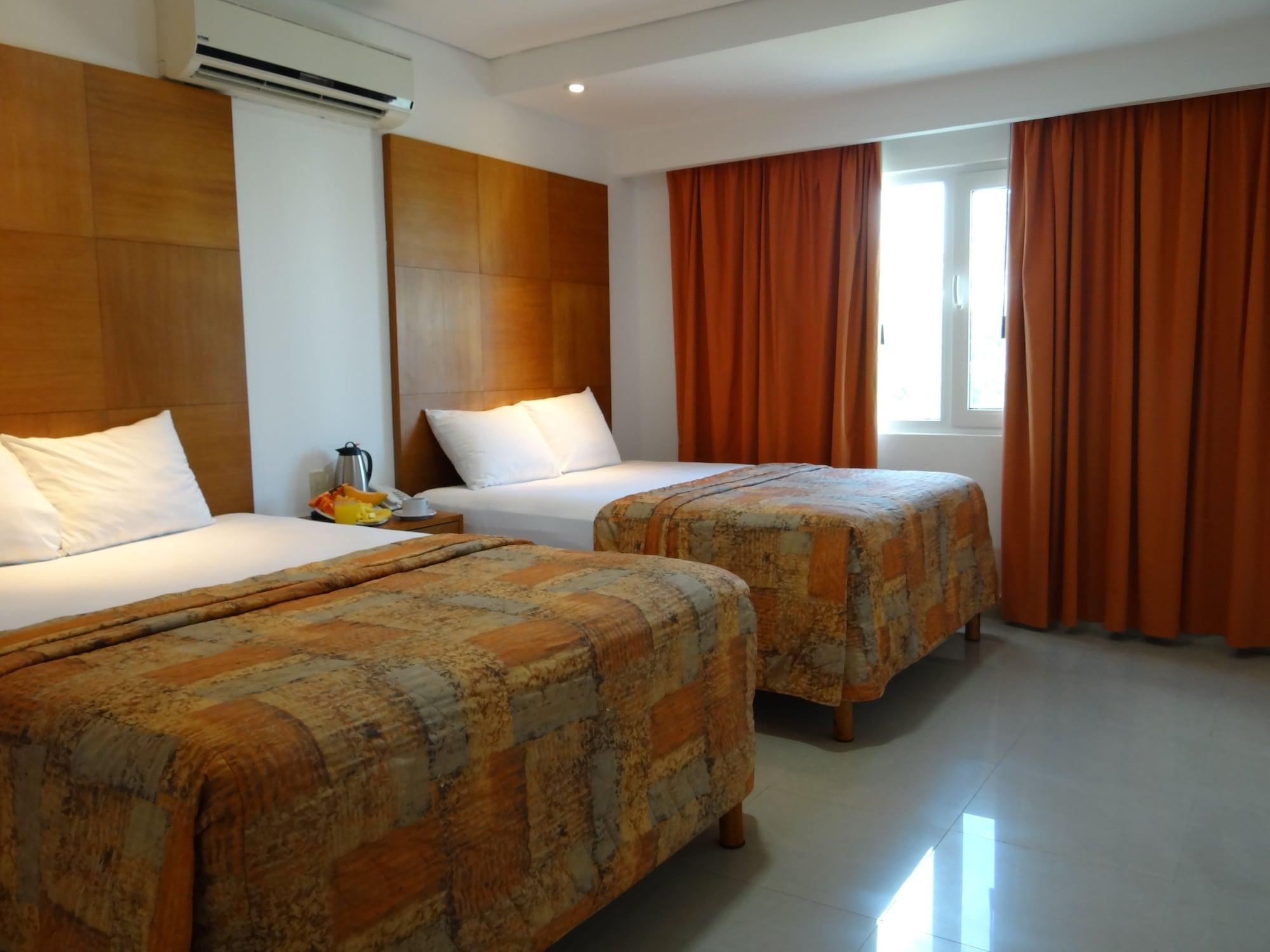 Hotel Suites Gaby Cancun Exterior photo