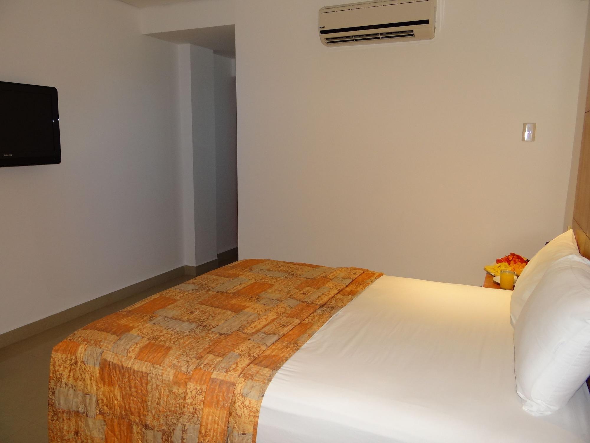 Hotel Suites Gaby Cancun Exterior photo